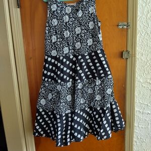 Chic Black and White Floral A-Line Skirt